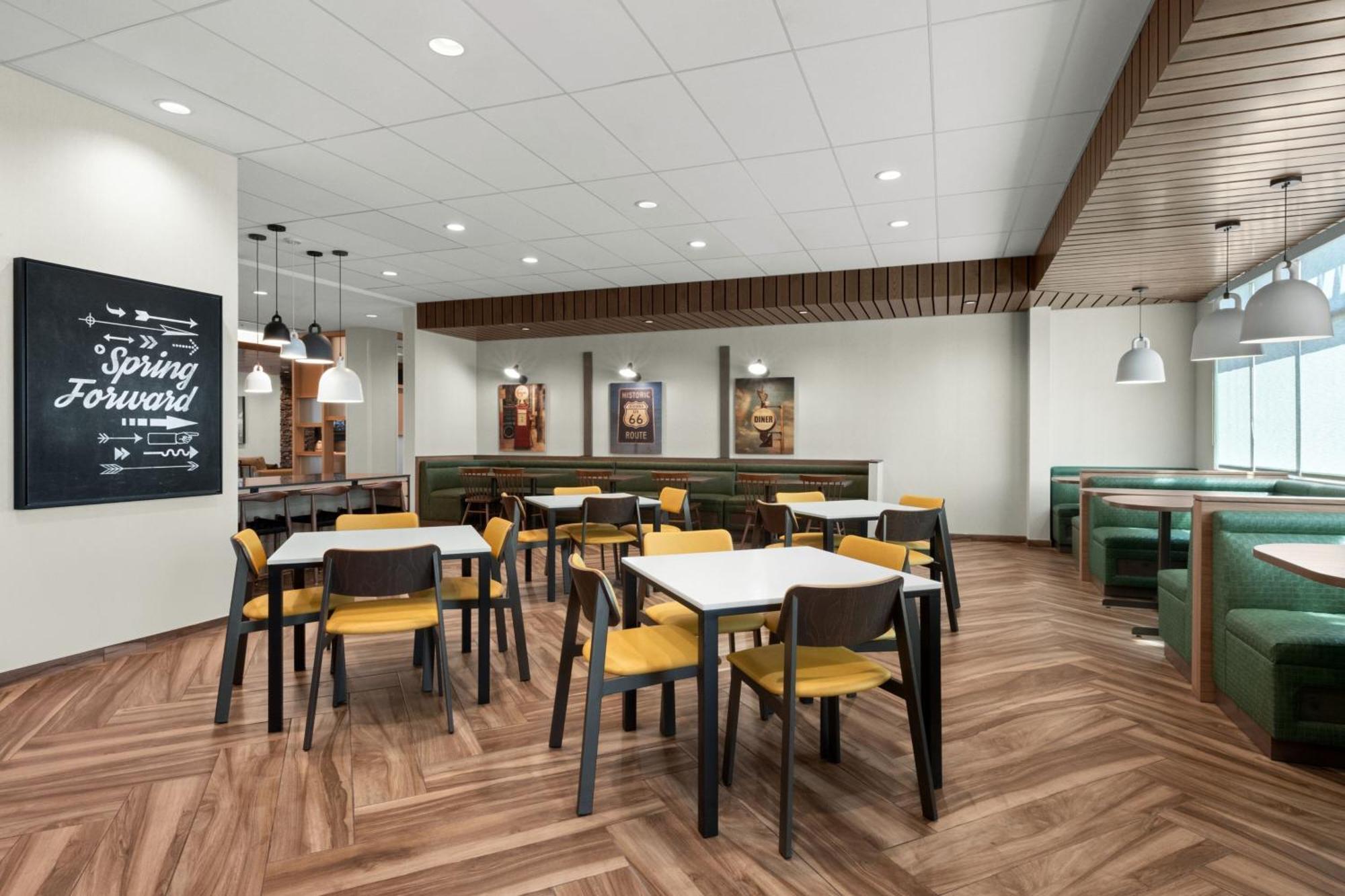 Hotel Fairfield By Marriott & Victorville