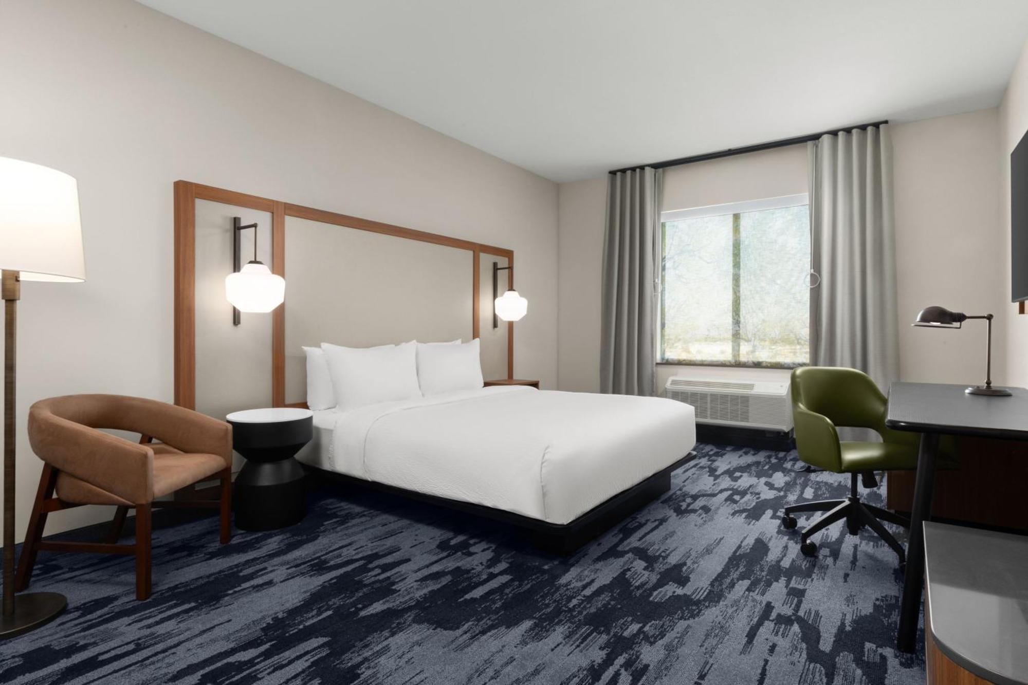 Fairfield By Marriott & Hotel 3*